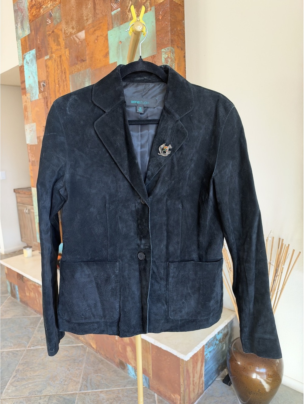 TITLE: Siena Studio Black Suede Blazer with Thistle Brooch Women’s M